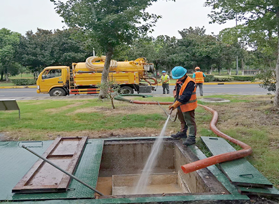 大冶化油池清理